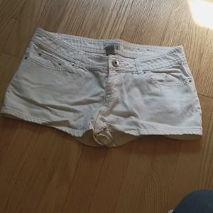 SO white denim short